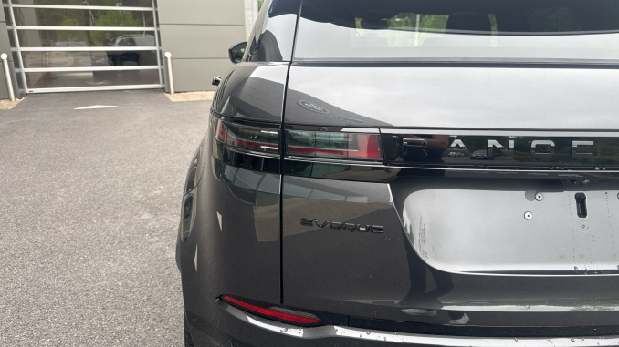 Land Rover Range Rover Evoque 2.0 D200 Hoxton Edition 5dr Auto Diesel Hatchback - Image 19